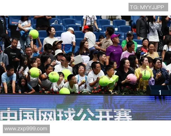 上海网球队配合新策略引发热议助力网球发展与竞技水平提升 上海网球队配合新策略引发热议助力网球发展与竞技水平提升